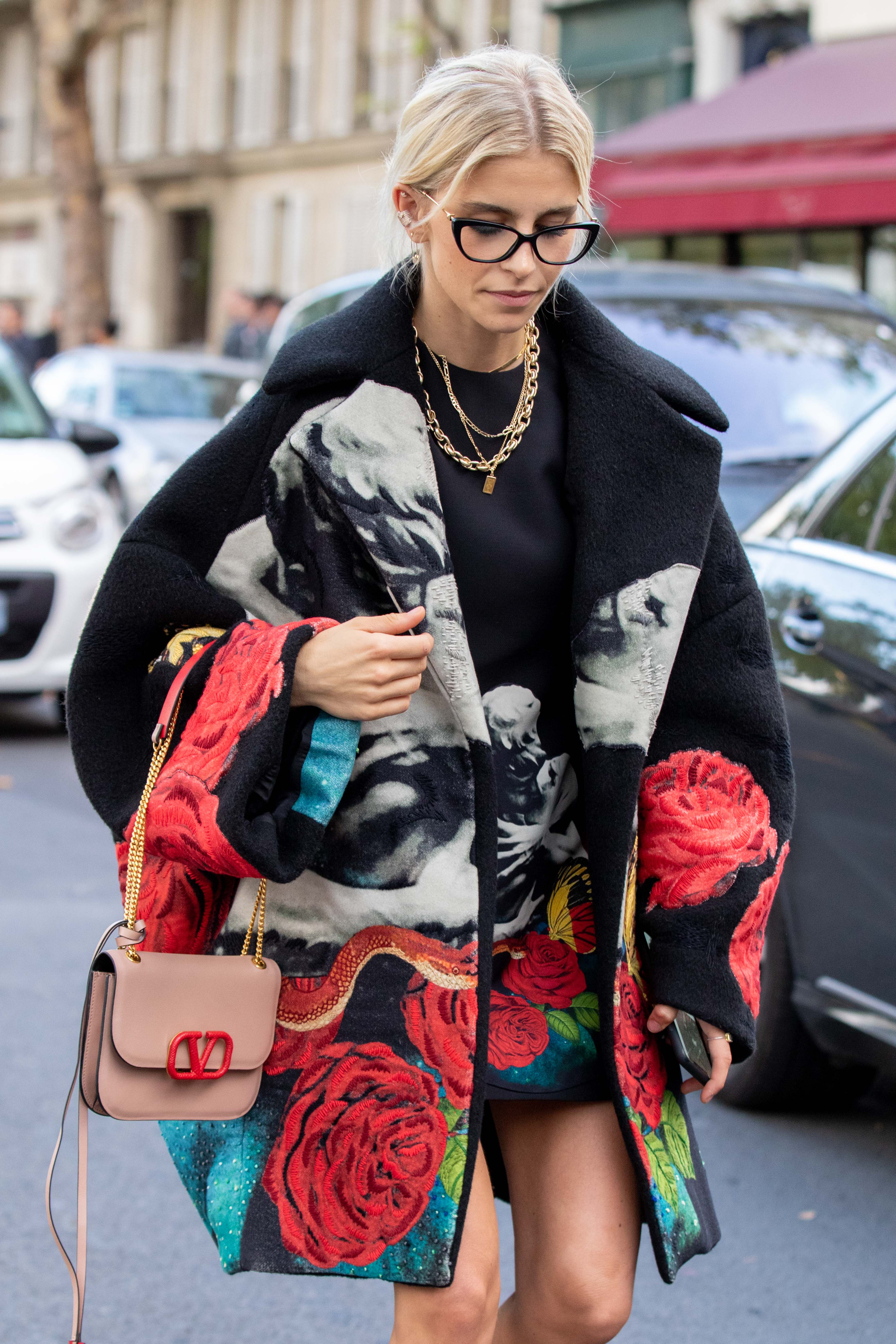 Caro Daur Street Style Paris Fashion Week Maison Valentino SS20 PFW